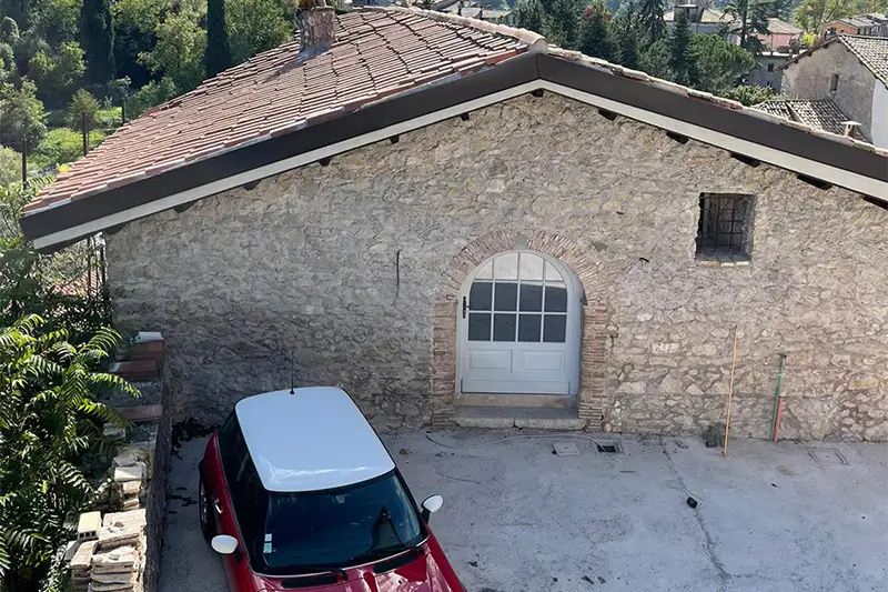 Tâmplărie Lemn Stratificat: Castel, Riofreddo, Italia